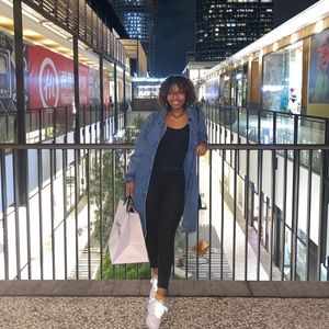 Meet your Posher, Anaya